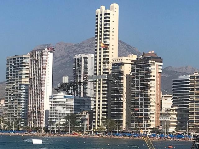 Apartamento Torre Levante 2 Habitaciones Бенидорм Экстерьер фото
